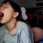 หนังโป้มาใหม่ ๆ น้องแว่นโดนเยสสด จับเอวแล้วกระแทกควยเข้าที่หีสุดเสียว